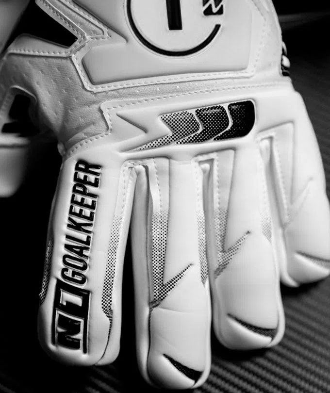 Luva de Goleiro Profissional N1 Beta