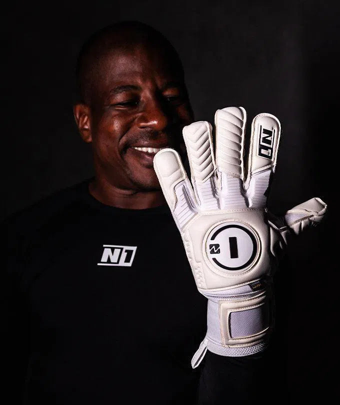 Luva de Goleiro Profissional N1 Horus