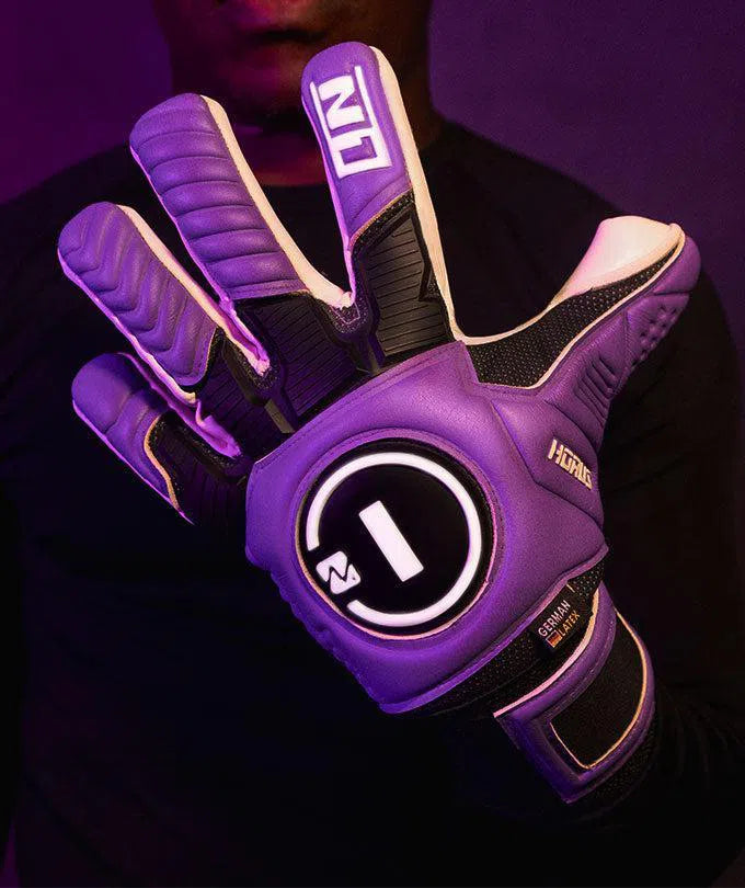 Luva de Goleiro Profissional N1 Horus